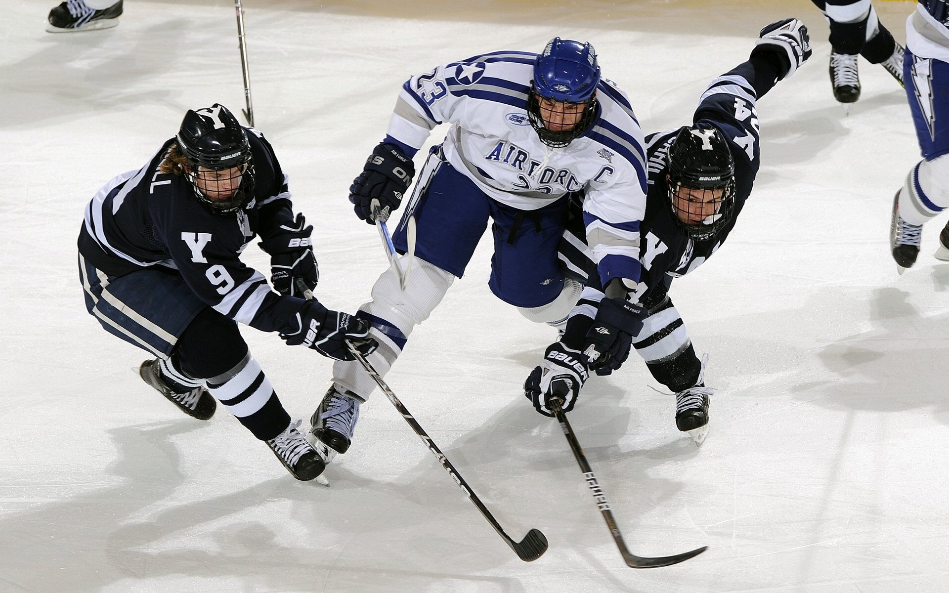 格雷琴·沃尔什赛后笑容感染全场,格雷沃夫